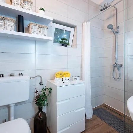 Apartman Amazing In With Wifi Vodnjan