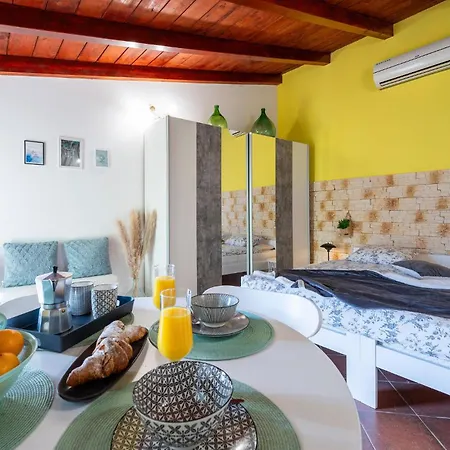 Amazing In With Wifi Apartman